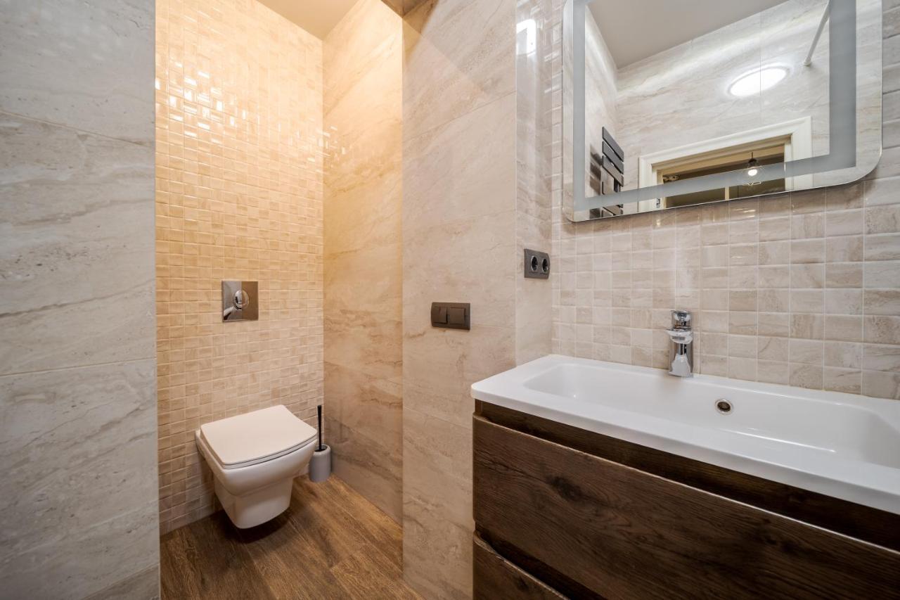 Inshiapartments On Kovzhuna Str Λβιβ Εξωτερικό φωτογραφία
