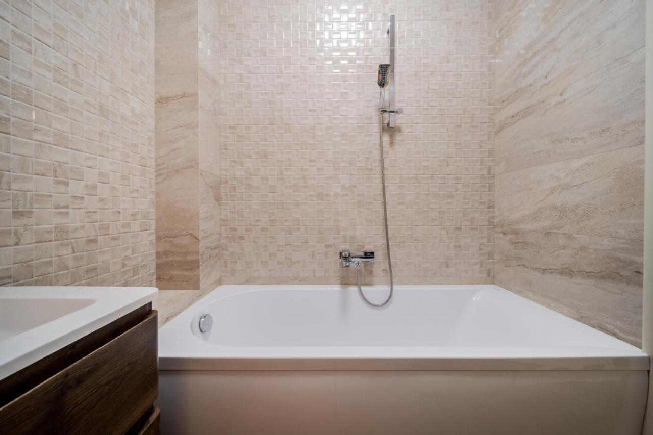 Inshiapartments On Kovzhuna Str Λβιβ Εξωτερικό φωτογραφία