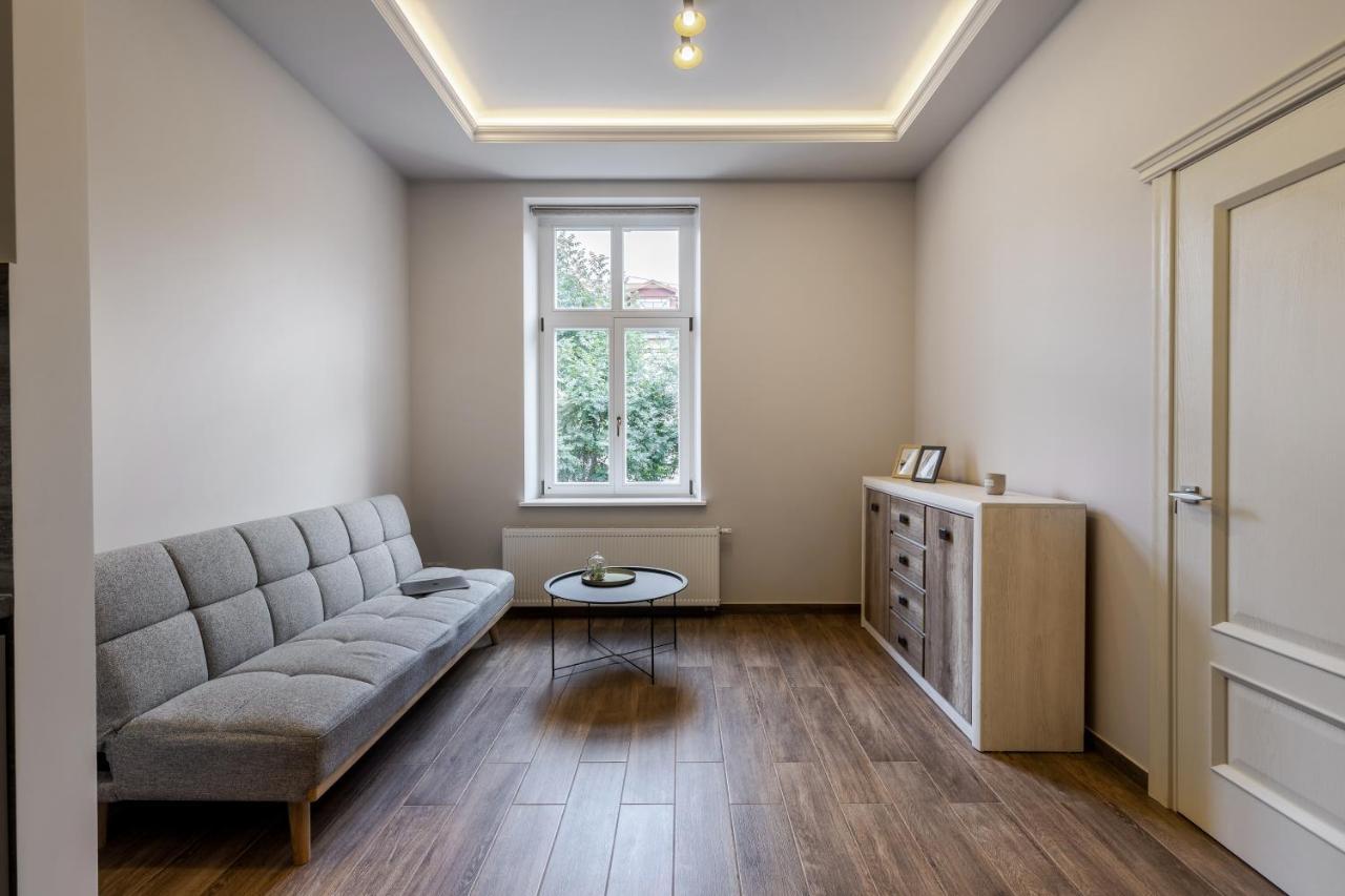 Inshiapartments On Kovzhuna Str Λβιβ Εξωτερικό φωτογραφία