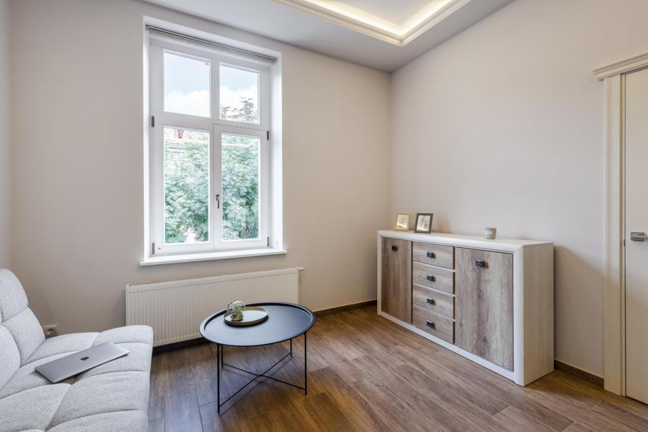 Inshiapartments On Kovzhuna Str Λβιβ Εξωτερικό φωτογραφία