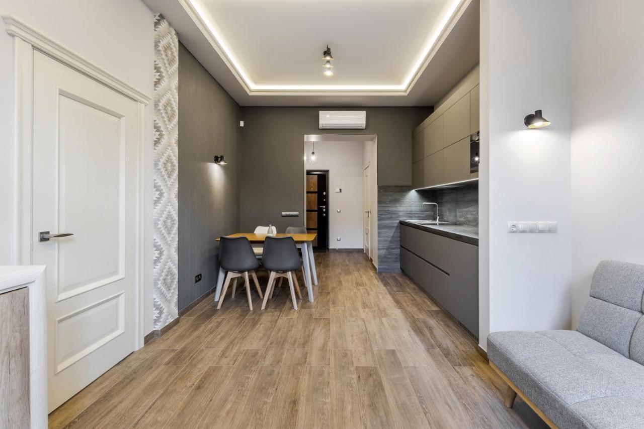 Inshiapartments On Kovzhuna Str Λβιβ Εξωτερικό φωτογραφία